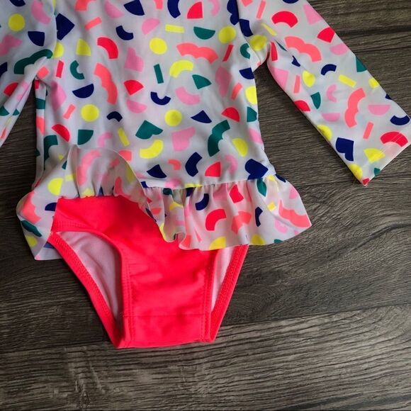 2/$20 Cat & Jack Retro Pattern Long Sleeve 1 piece - Picture 3 of 8